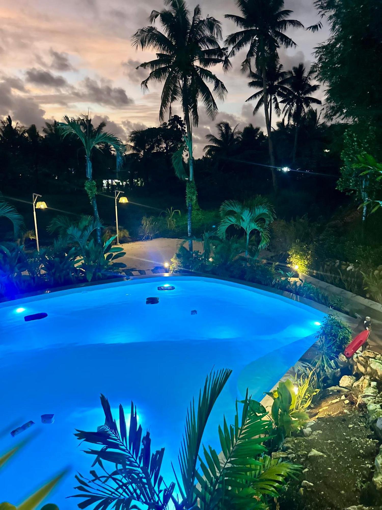 Isola Del Sole Villas And Resort General Luna  Exterior photo